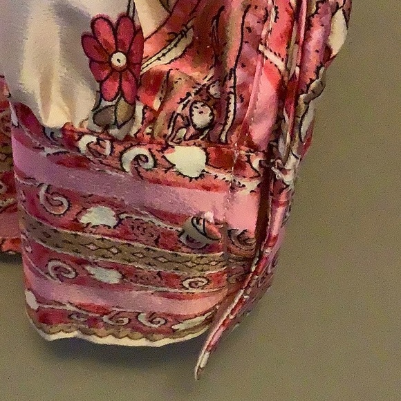 Women BnWt Fate shirt - Picture 5 of 7